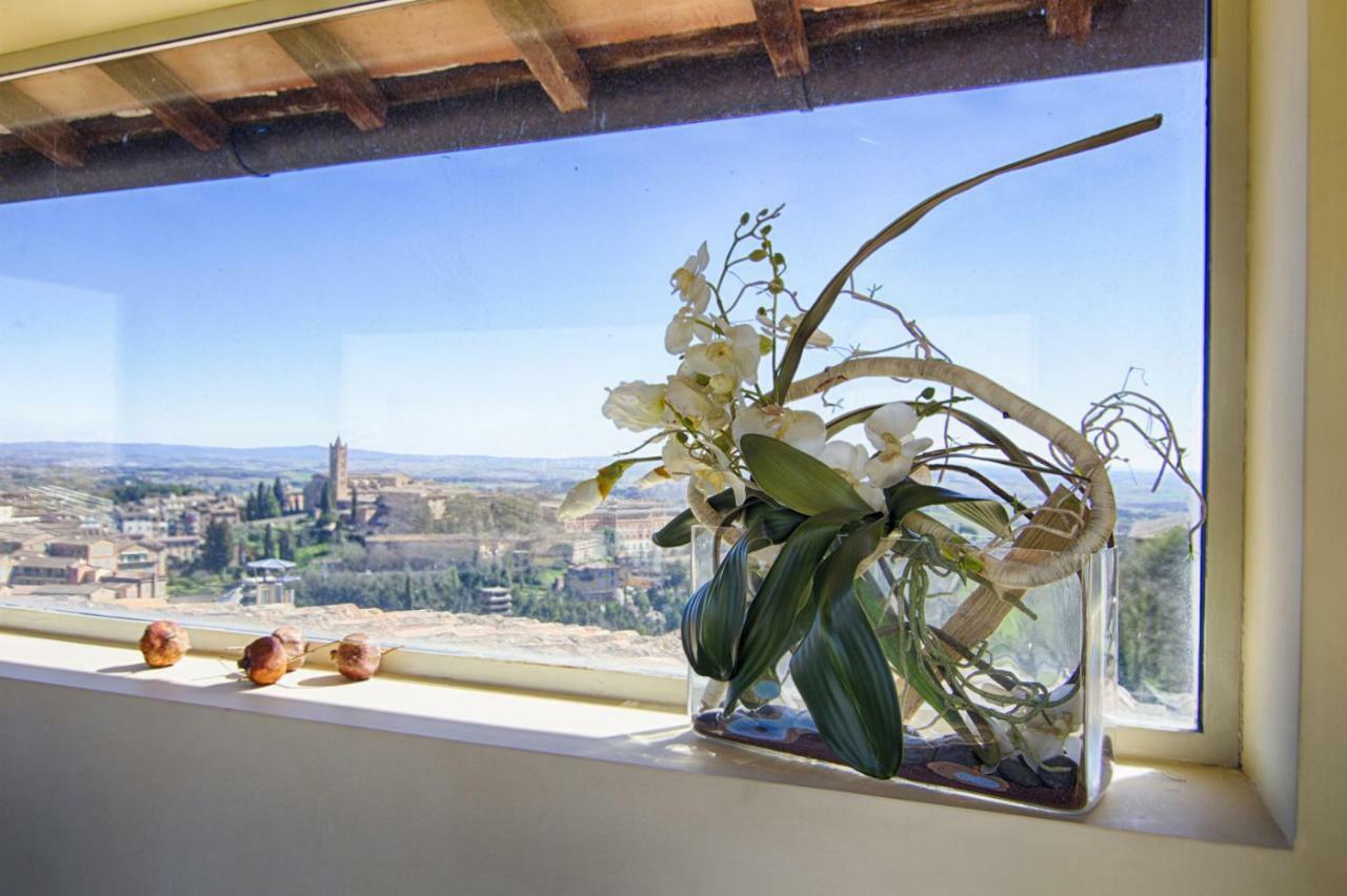 Rinidia - Siena Centro Apartment Luaran gambar